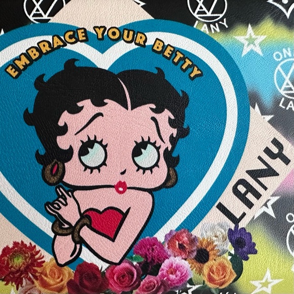 Betty Boop x LANY Wristlet Wallet NWT ♥️ - Picture 4 of 14